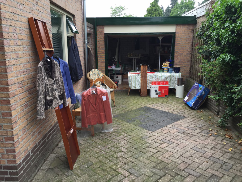 Garagesale (7)